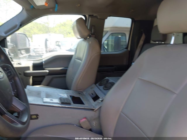 Ford F-550 Xlt
