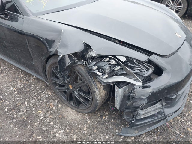 Porsche Panamera 4s