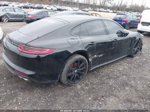 Porsche Panamera 4s