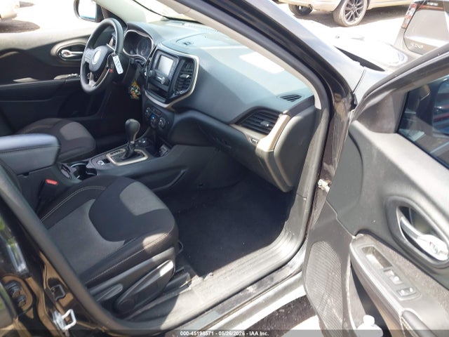 Jeep Cherokee Sport