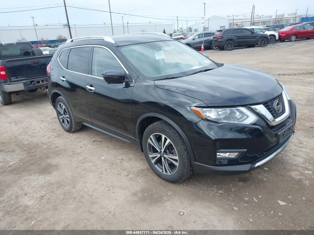 Salvage Nissan Rogue Image