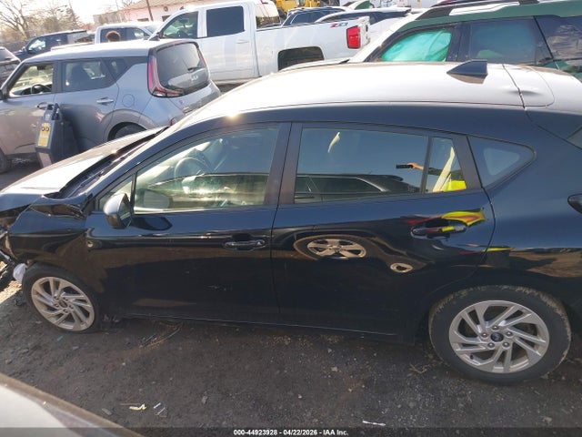 Subaru Impreza Base 5-door