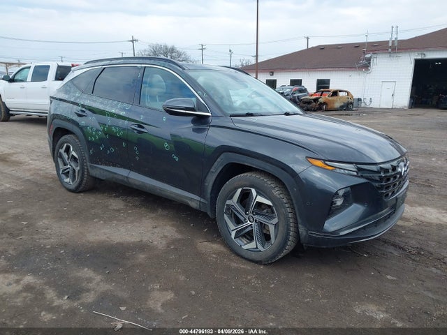 Salvage Hyundai TUCSON Image