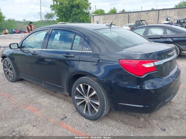 Chrysler 200 S