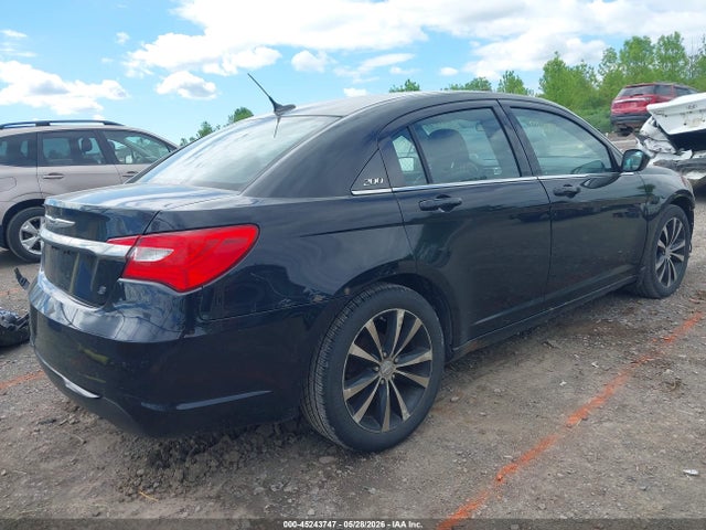 Chrysler 200 S
