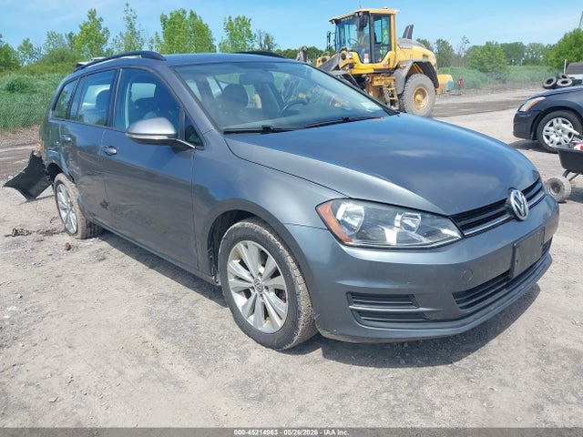 Salvage Volkswagen Golf Image