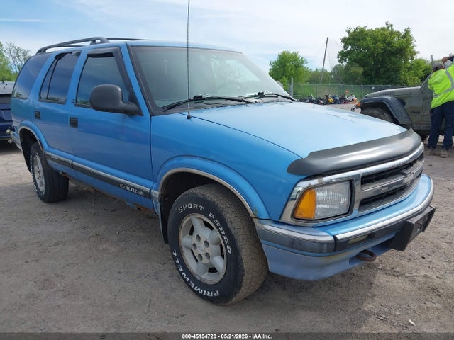 Salvage Chevrolet Blazer Image