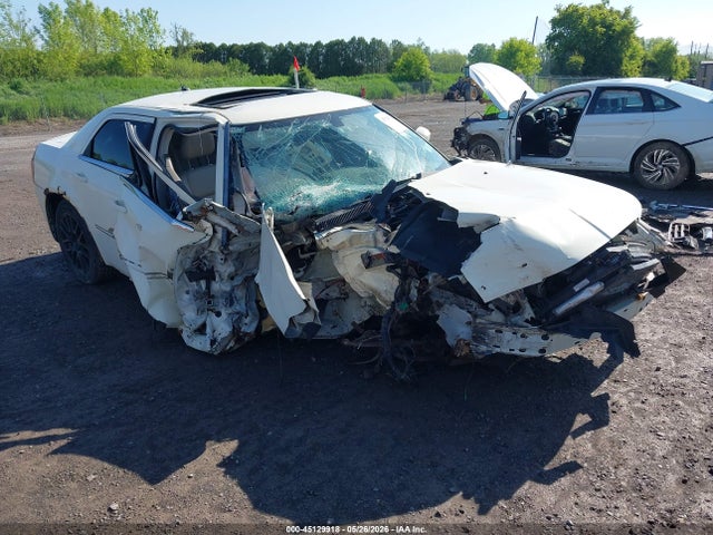 Salvage Chrysler 300 Image