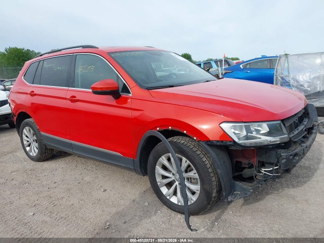 Salvage Volkswagen Tiguan Image