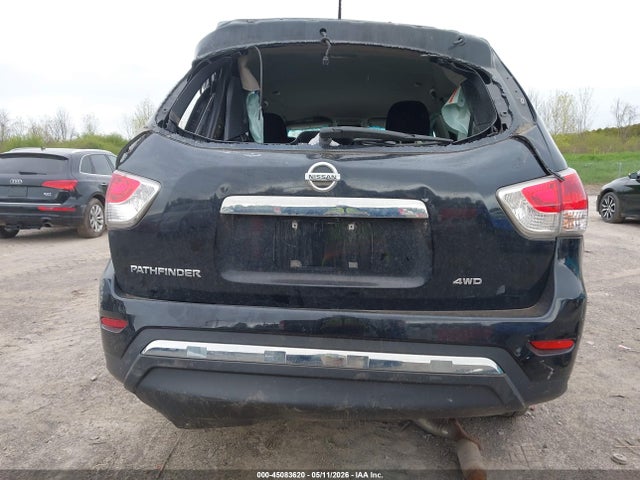 Nissan Pathfinder S