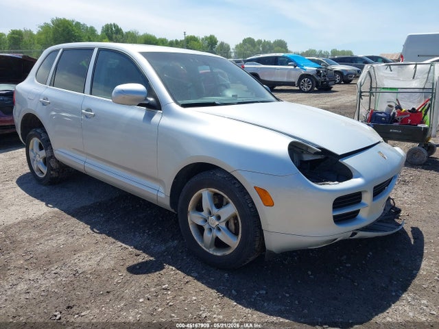 Salvage Porsche Cayenne Image