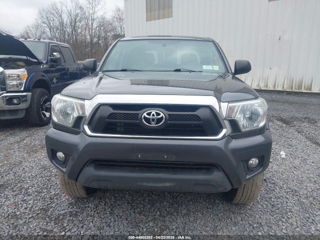 Toyota Tacoma Base V6