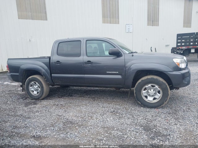 Toyota Tacoma Base V6