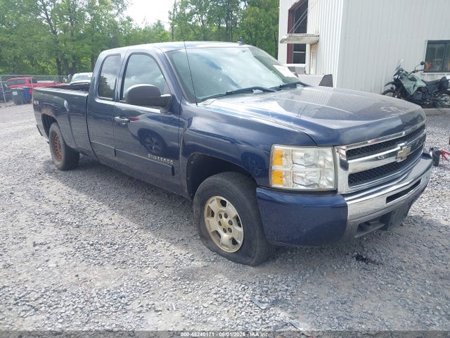 Salvage Chevrolet Silverado 1500 Image
