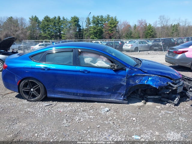 Chrysler 200 S