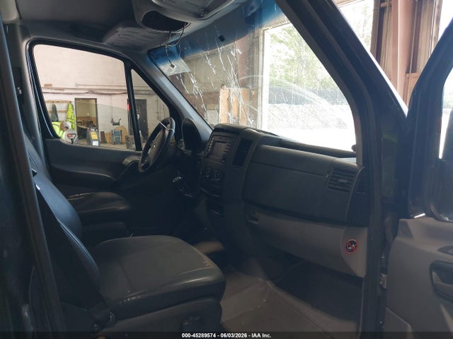Mercedes-Benz Sprinter 2500 High  Roof