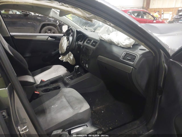 Volkswagen Jetta 1.4t S
