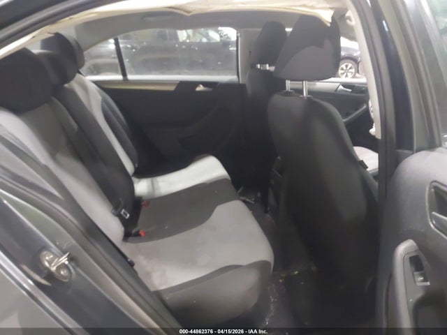 Volkswagen Jetta 1.4t S
