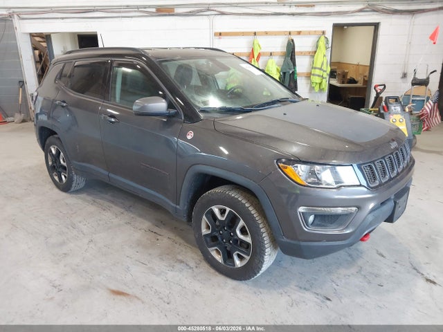 Salvage Jeep Compass Image