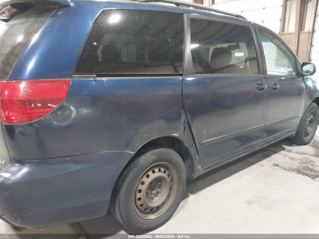 Toyota Sienna Le