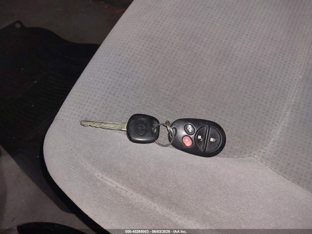 Toyota Sienna Le