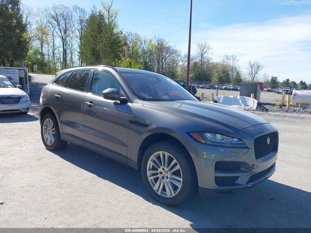Salvage Jaguar F-PACE Image