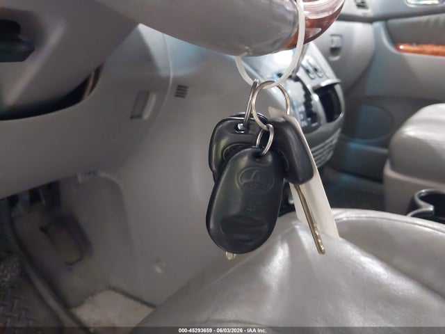 Toyota Sienna Xle Limited