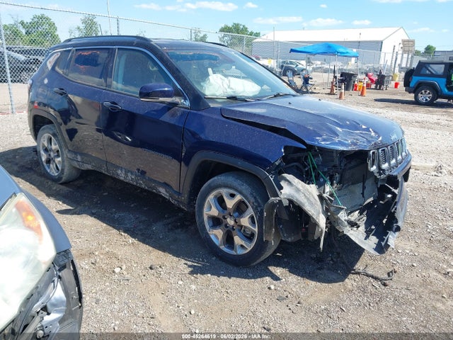 Salvage Jeep Compass Image