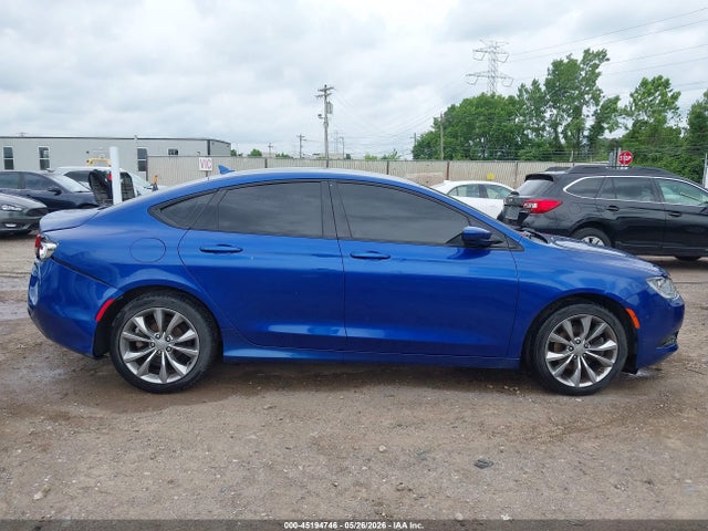 Chrysler 200 S