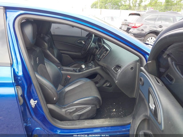 Chrysler 200 S