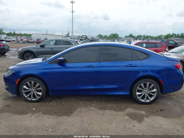 Chrysler 200 S