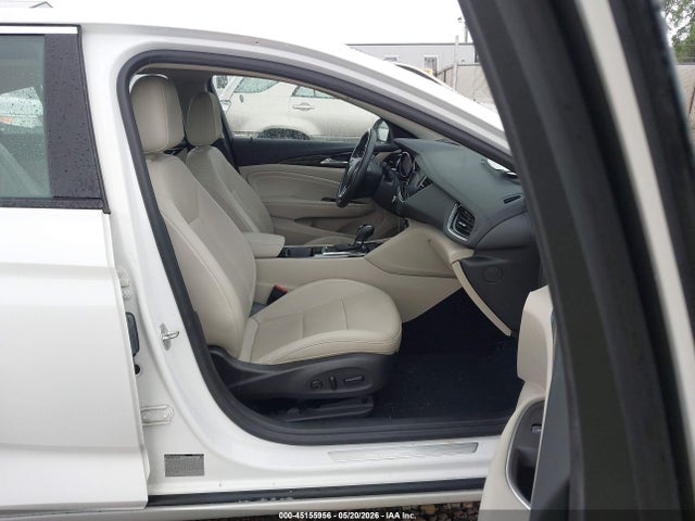 Buick Regal Sportback Essence