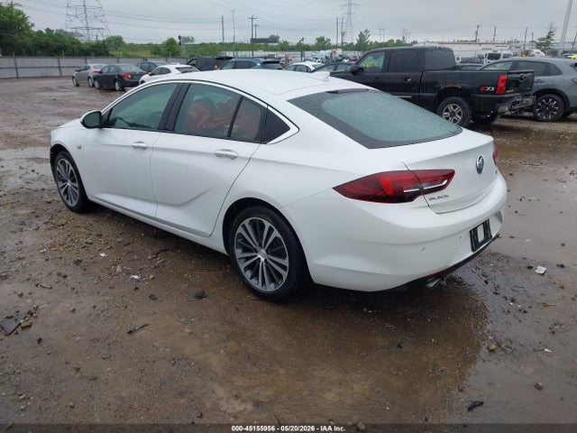 Buick Regal Sportback Essence