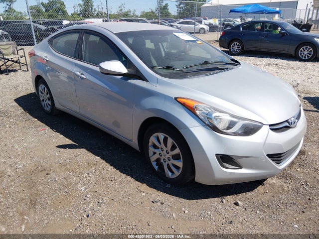 Salvage Hyundai ELANTRA Image