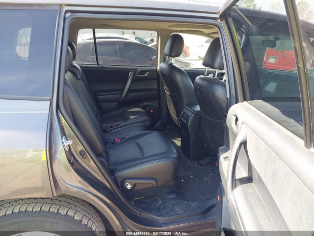 Toyota Highlander Sport