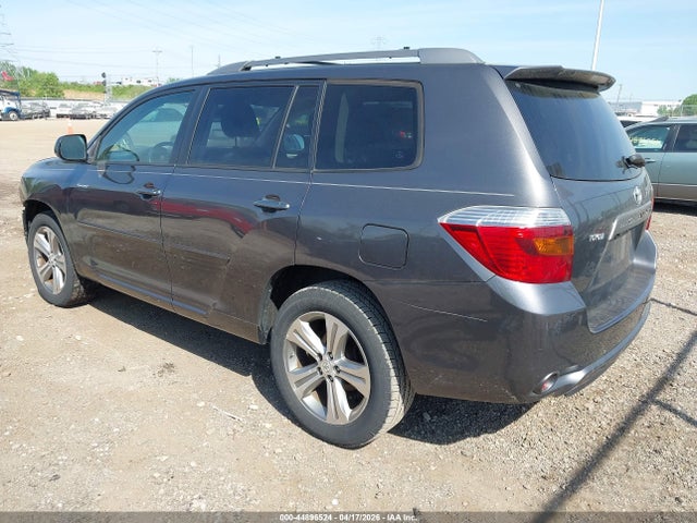 Toyota Highlander Sport