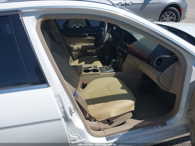 Mercedes-Benz C-Class Luxury 4matic