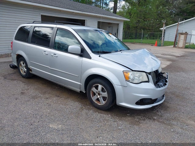 Salvage Dodge Grand Caravan Image