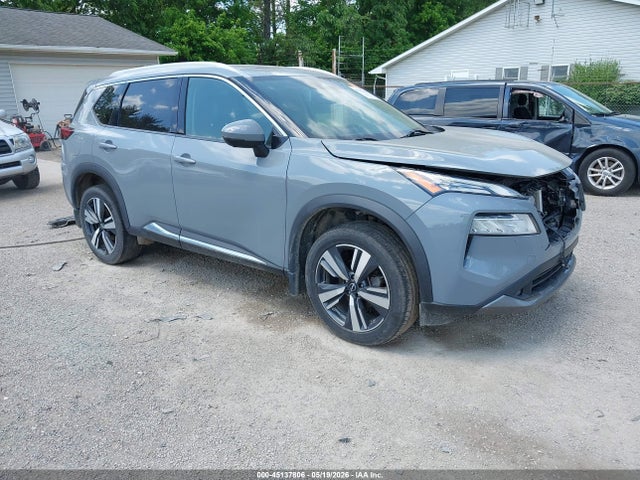 Salvage Nissan Rogue Image
