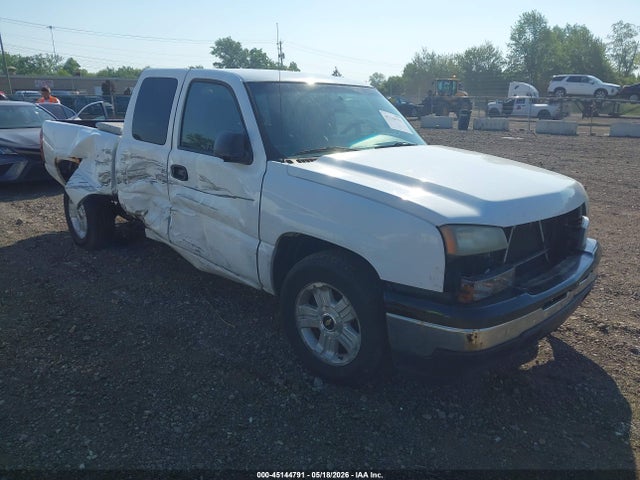 Salvage Chevrolet Silverado 1500 Image