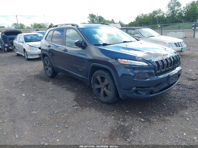 Salvage Jeep Cherokee Image