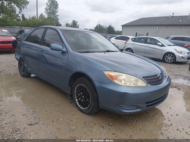 Salvage Toyota Camry Image