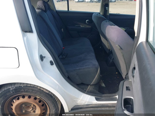 Nissan Versa 1.8s