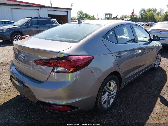 Hyundai ELANTRA Sel