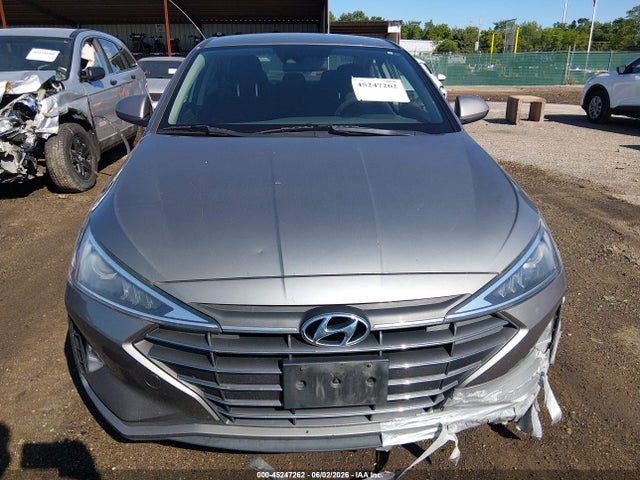 Hyundai ELANTRA Sel