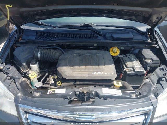Chrysler Town & Country Touring-l 30th Anniversary
