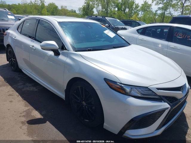 Salvage Toyota Camry Image