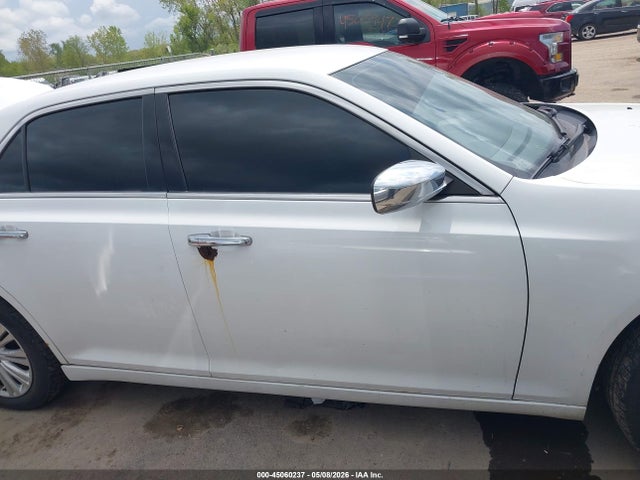 Chrysler 300c Awd