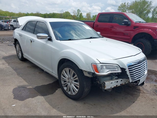 Salvage Chrysler 300c Image