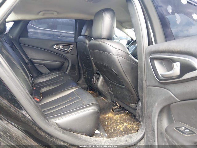 Chrysler 200 Limited Platinum